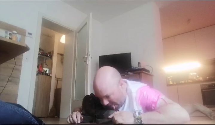latexandreas der schuhlecker & lecker